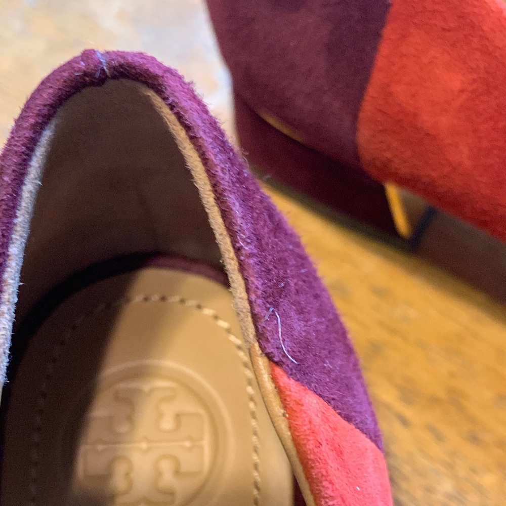 Tory Burch Red Suede Flats with Gold Logo Gigi flats - Picture 2 of 4